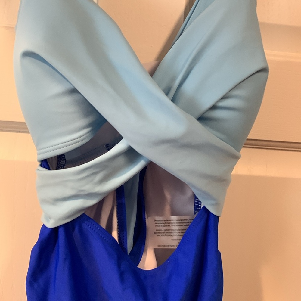 Swimsuit One Piece Blue Color-Block. - Picture 6 of 9